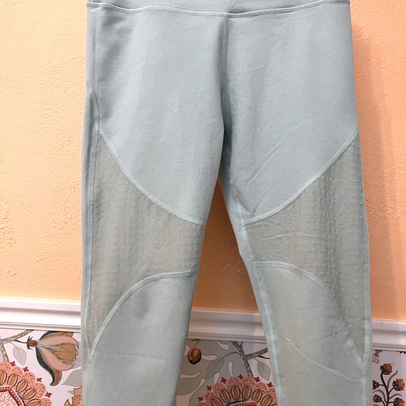 Light Teal aerie Chill. Play. Move. Size Large Leggings - Picture 4 of 8